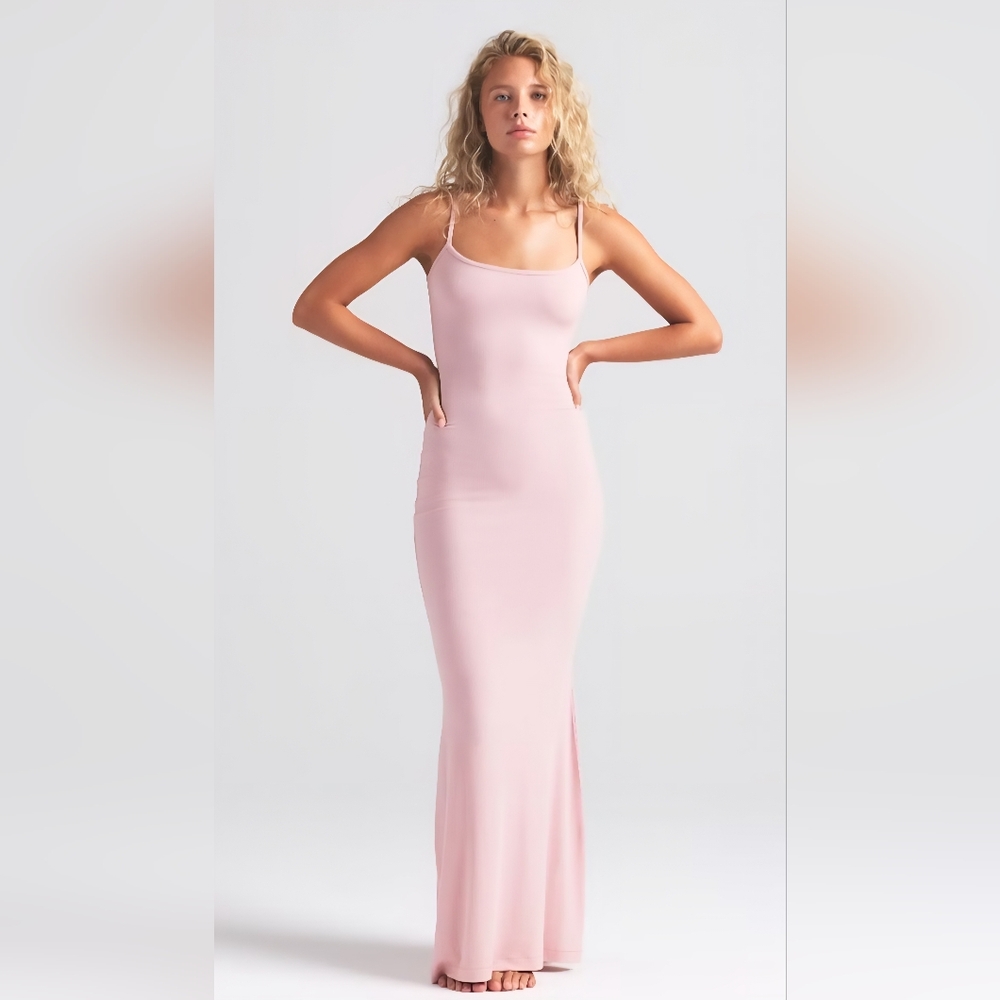 Elegant Pink Spaghetti Strap Dress